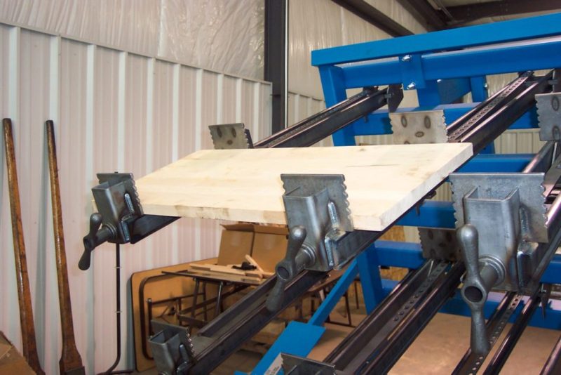 JLT #79F-6-PC – 6′ Panel Clamp W/10 Clamps