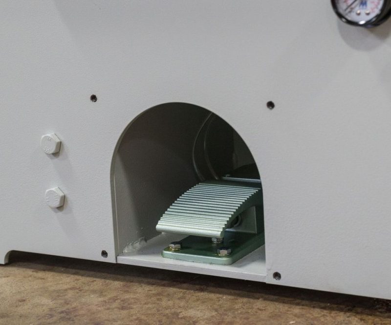 NT CS18LPBA-1034 Up Cut Saw With Dual Palm Buttons