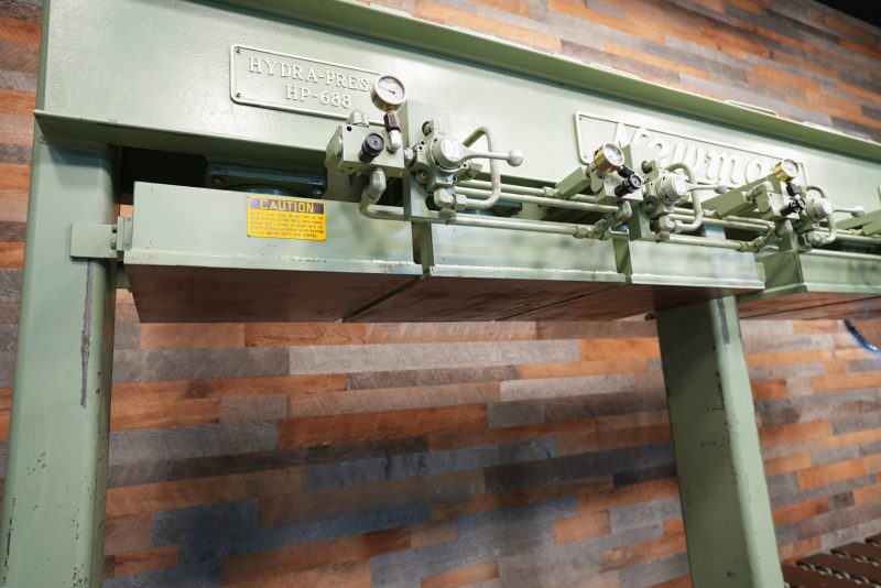 Newman HP-688 Twin Bay Hydraulic Cold Press