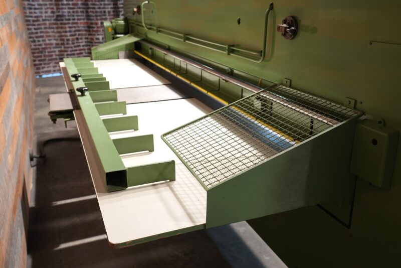 Josting EFS 3600 Veneer Guillotine