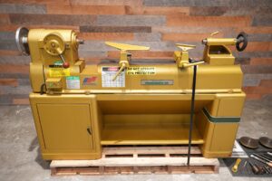 Powermatic Model 90 Lathe (Very Clean/Complete)