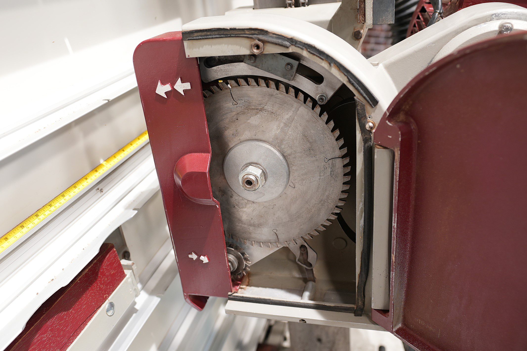 Harwi Dolphin 1550 Vertical Panel Saw, 5'x10' Cutting Capacity (w/scoring)