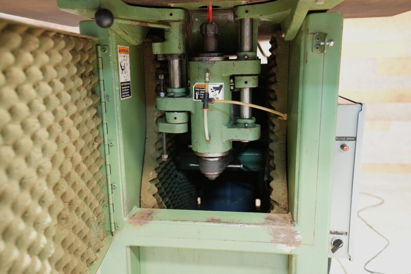 C.R. ONSRUD 36210 Inverted Pin Router W/Vacuum Pump