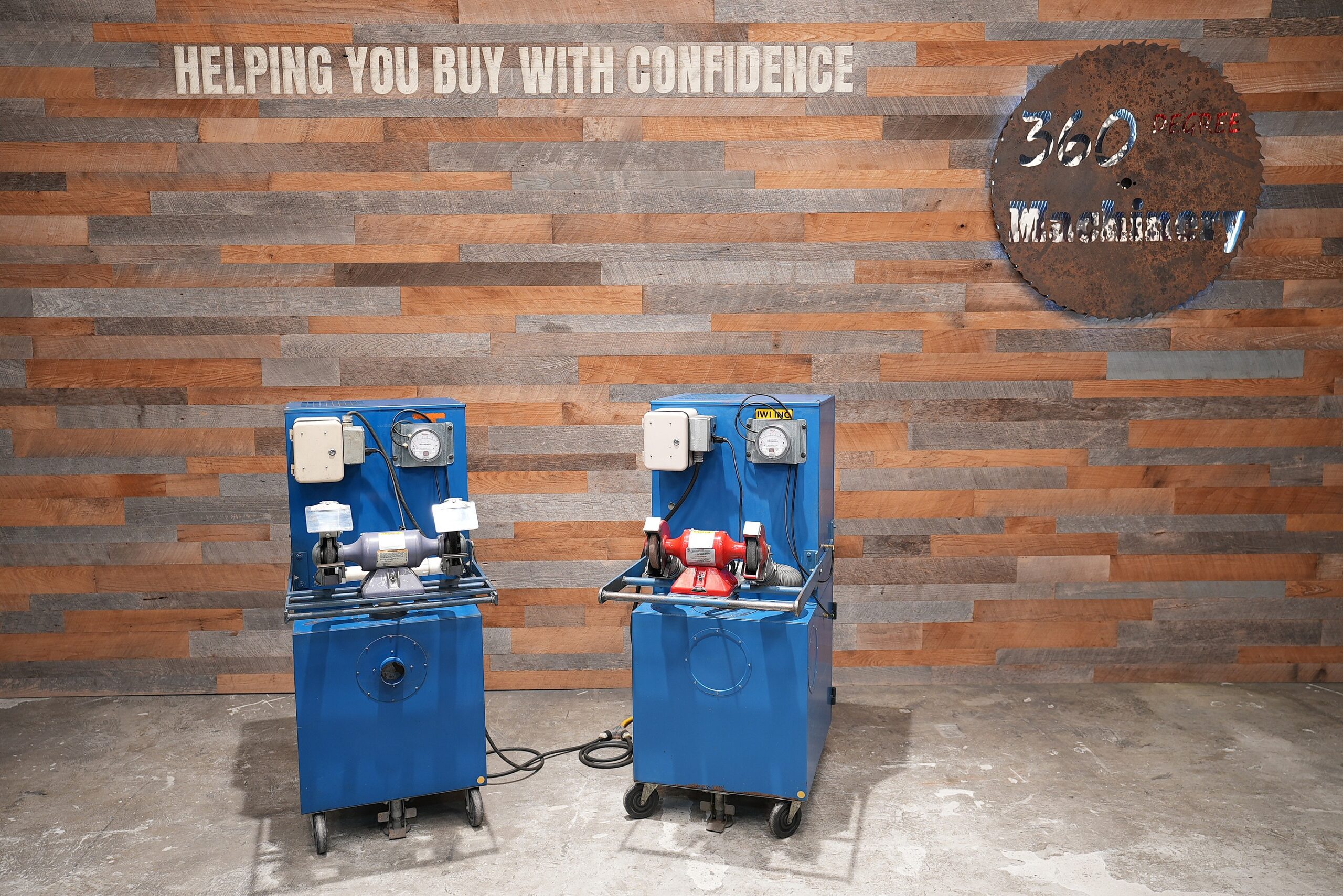 Donaldson Torit VS 550 Dust Collector W/Built in 1/3 hp Baldor Grinder/Buffer