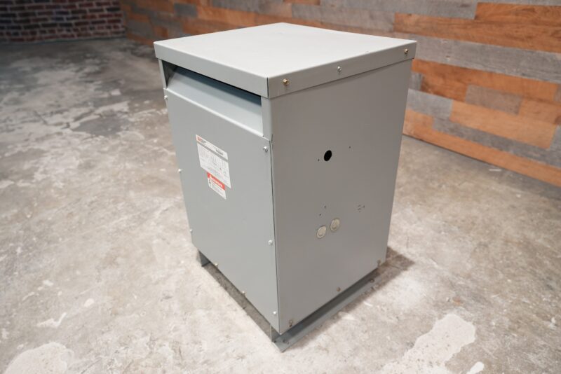 Federal Pacific Model T43T45 - 45 KVA HV: 480V LV: 240/120V Transformer